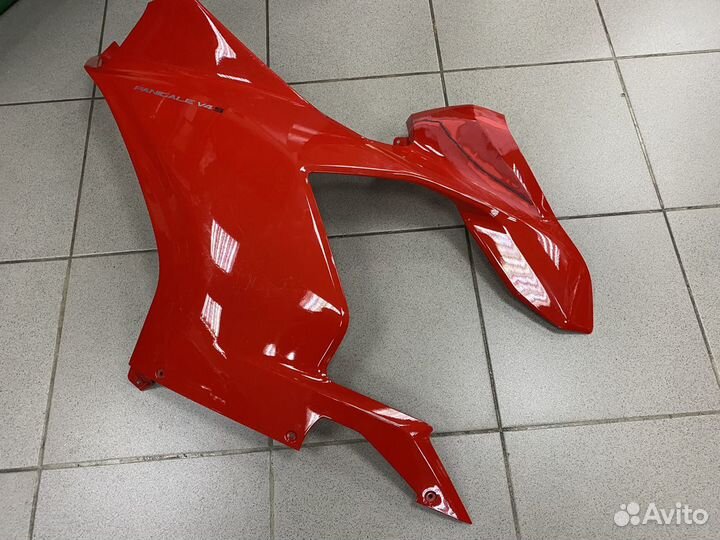 Ducati panigale v4 Пластик боковина oem