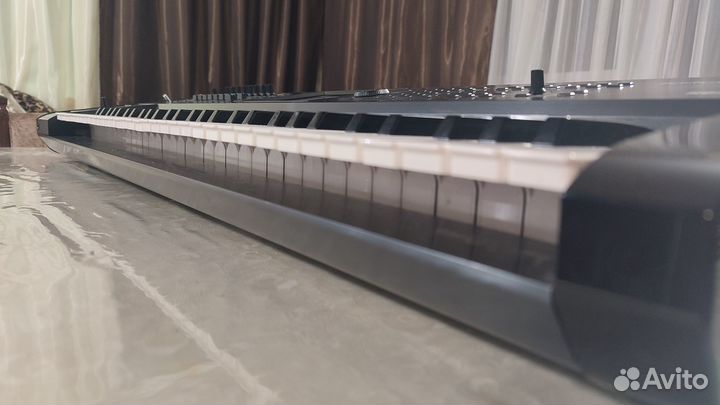 Синтезатор Korg kronos 61