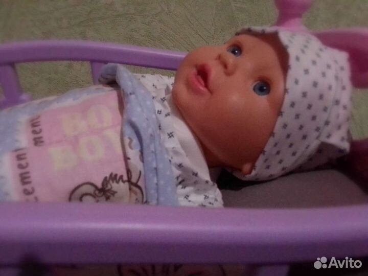 Кроватка с куклой