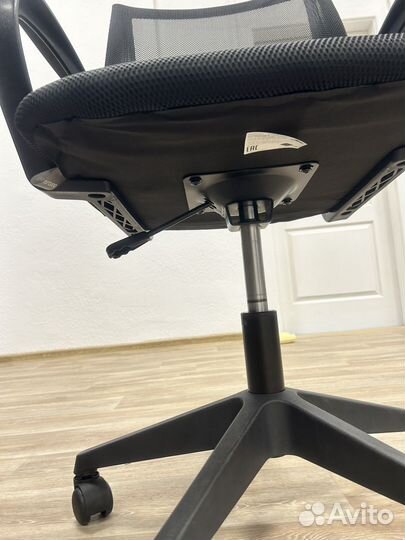 Компьютерное офисное кресло