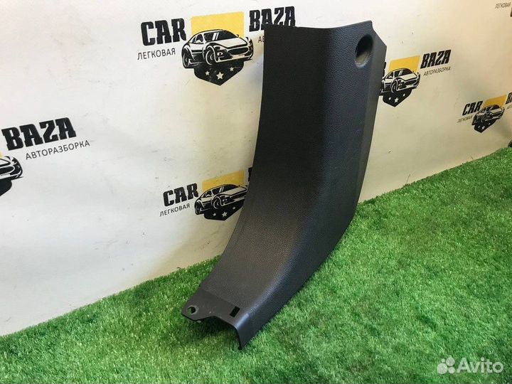 Накладка стойки (L) Ford Fiesta