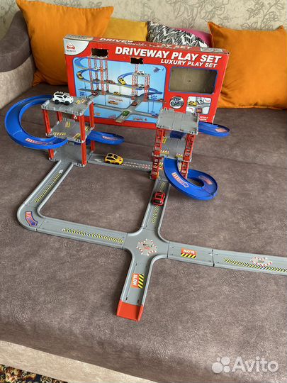 Трек-парковка автомобильный