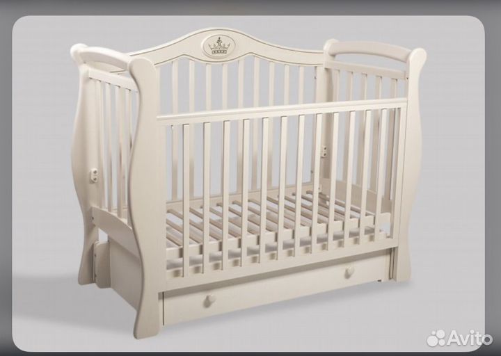 Кровать детская корона