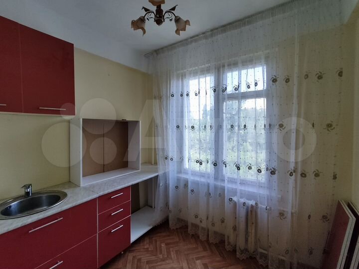 2-к. квартира, 52 м², 4/5 эт.