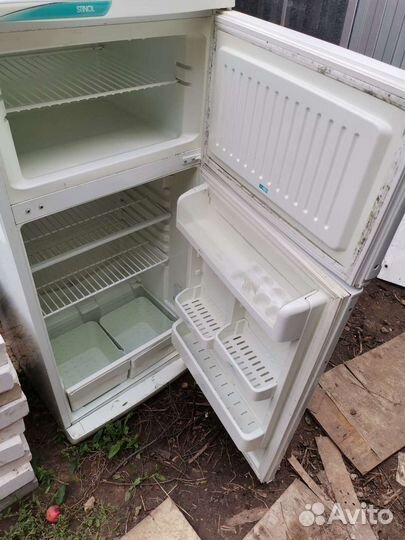 Запчасти к холодильнику Stinol