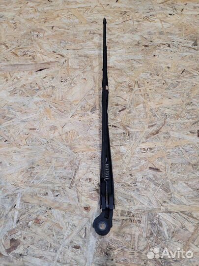 Поводок стеклоочистителя заднего Audi A6 C5 (1997—