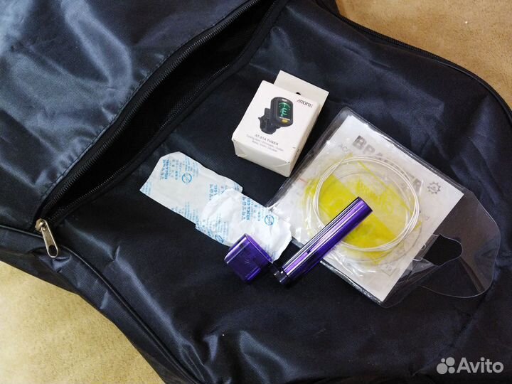 Классическая гитара шестиструнная