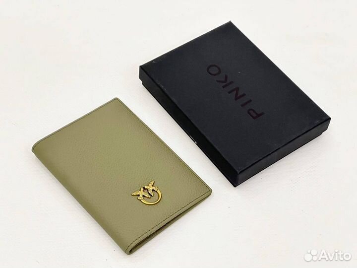 Обложка на паспорт pinko