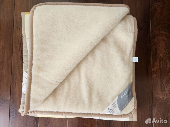 Одеяло шерстяное Bayer