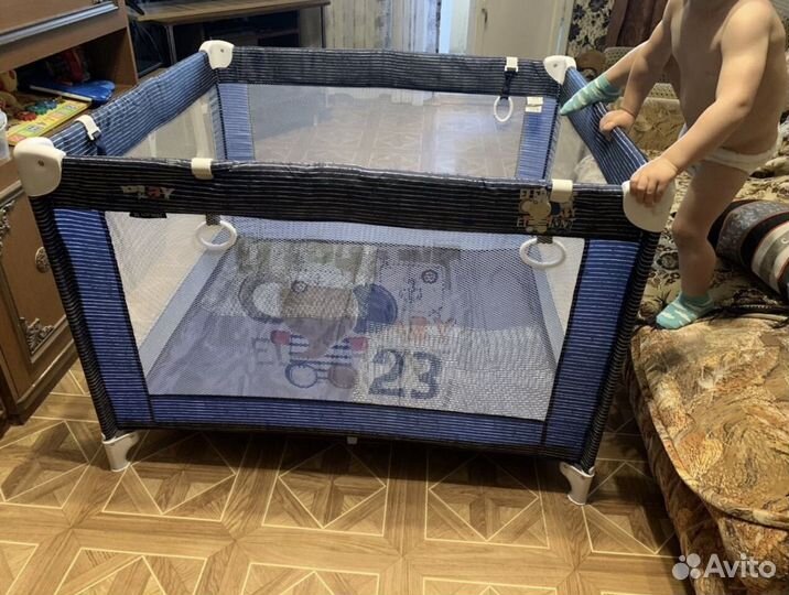 Кровать, манеж, стул, бортики, ковер