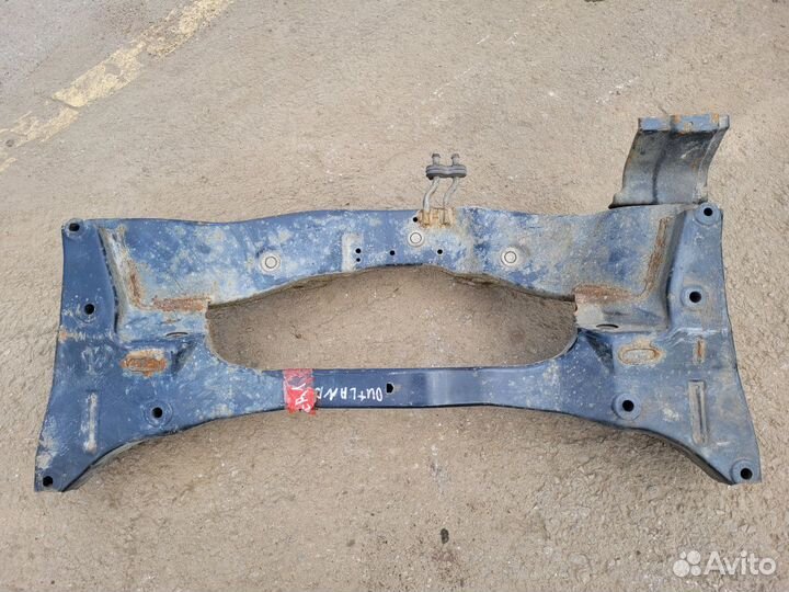 Подрамник задний на Mitsubishi Outlander 1