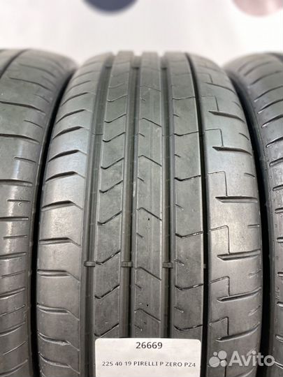 Pirelli P Zero PZ4 225/40 R19 94Y