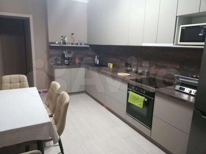 2-к. квартира, 63 м², 5/5 эт.