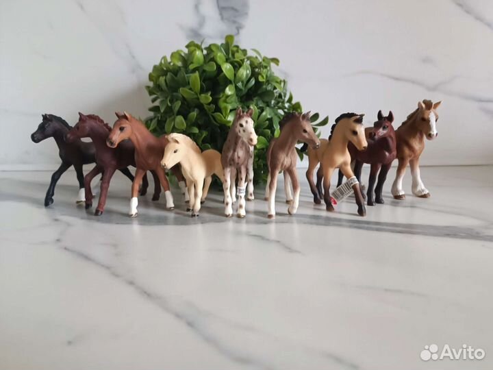 Фигурки schleich жеребята