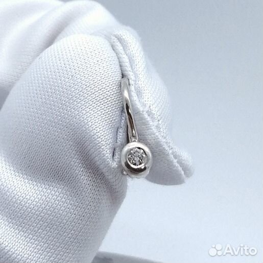 Золотые серьги с камнем