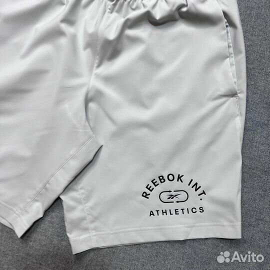 Шорты Reebok Размер М оригинал
