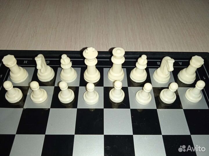 Шахматы шашки нарды дорожные 3 в 1