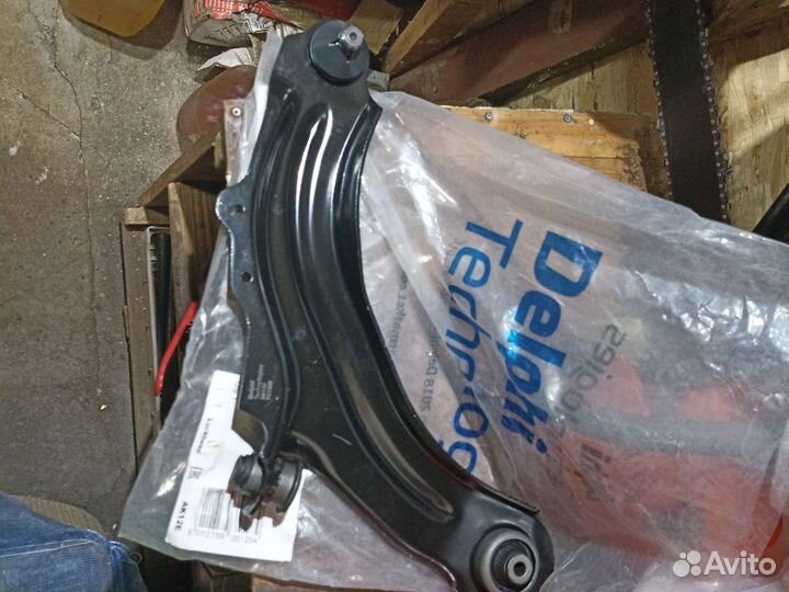 Рычаг передний правый,левый рено Меган 2