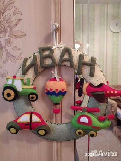 Именное панно из фетра в детскую комнату