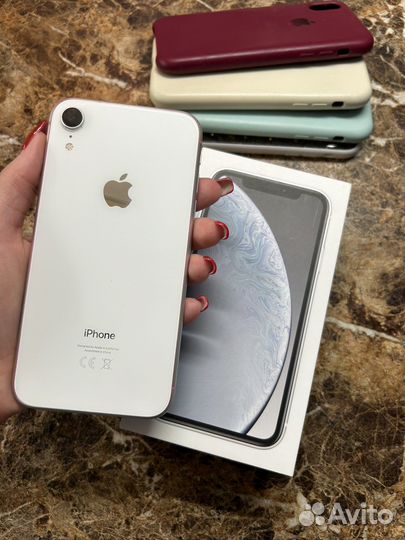 Телефон Apple iPhone XR