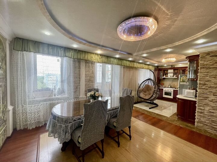 4-к. квартира, 122 м², 9/9 эт.