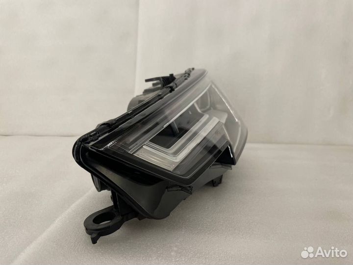 Фара левая Audi A4 B9