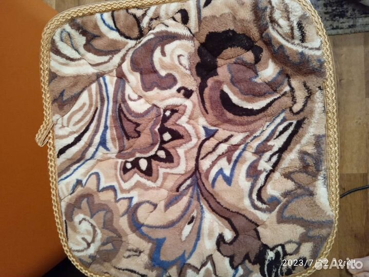 Сидушки на табурет