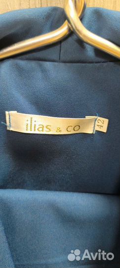 Костюм женский