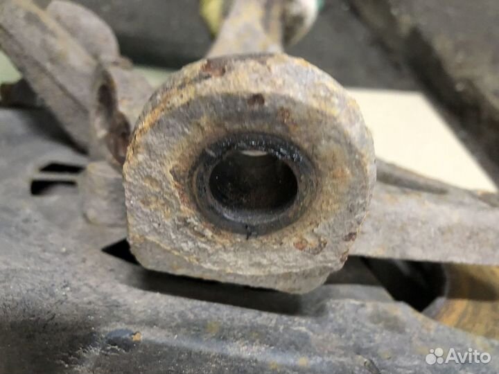 Передний правый поворотный кулак Chery Tiggo T11