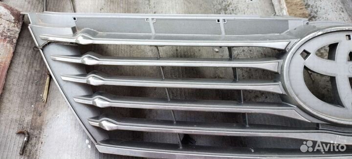 Решетка радиатора toyota land cruiser