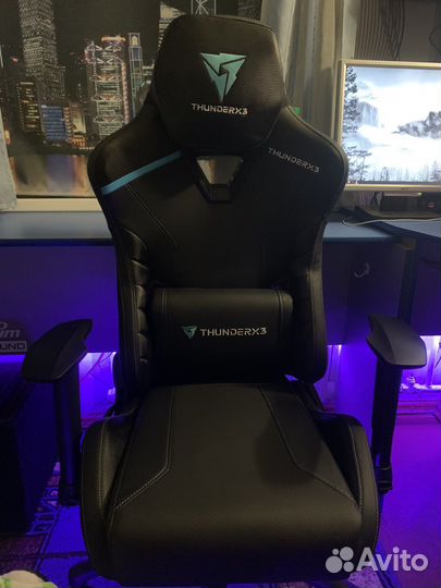 Игровое кресло Thunder x3