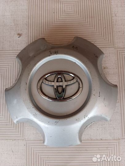 Колпак ступицы Toyota Land Cruiser