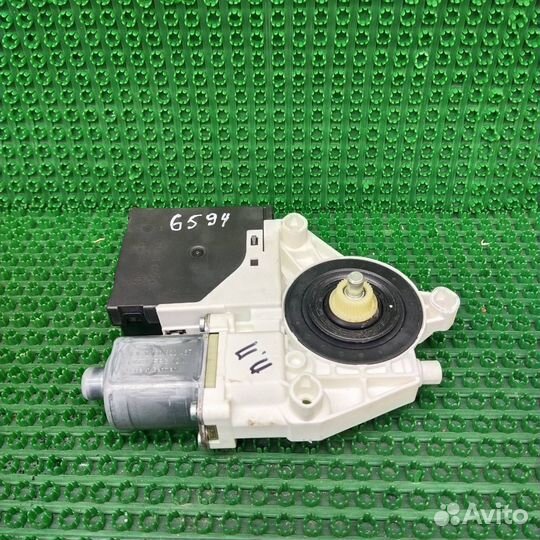 Моторчик стеклоподъемника передний правый