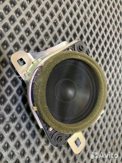 Динамик лев. Lexus RX350