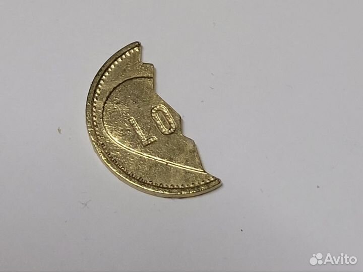 Монеты из магнита