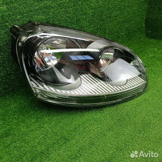 Фара правая Volkswagen Golf 5 2007