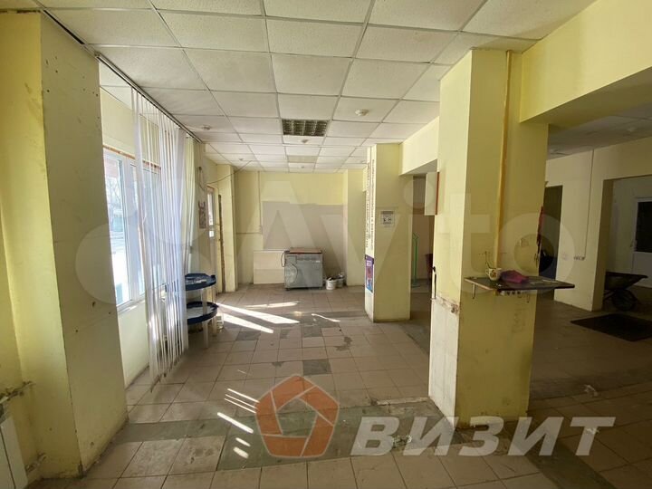 Торговое помещение с двумя входами