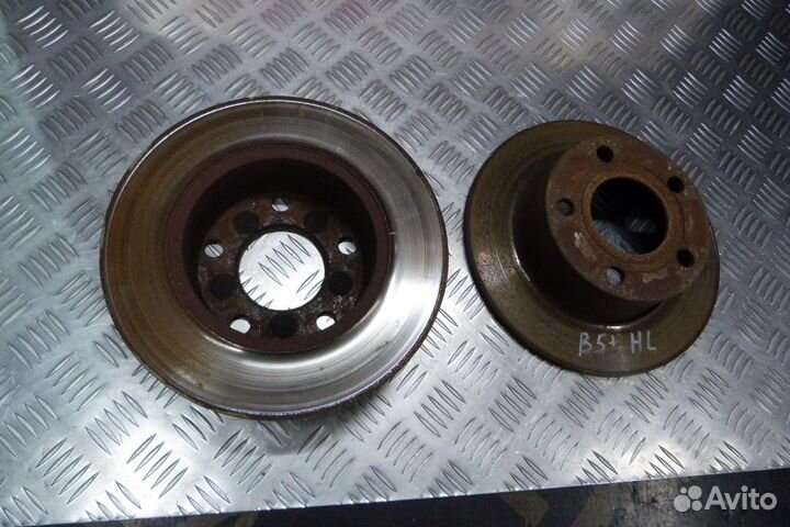 Диски тормозные задние Volkswagen Passat B5 B5+