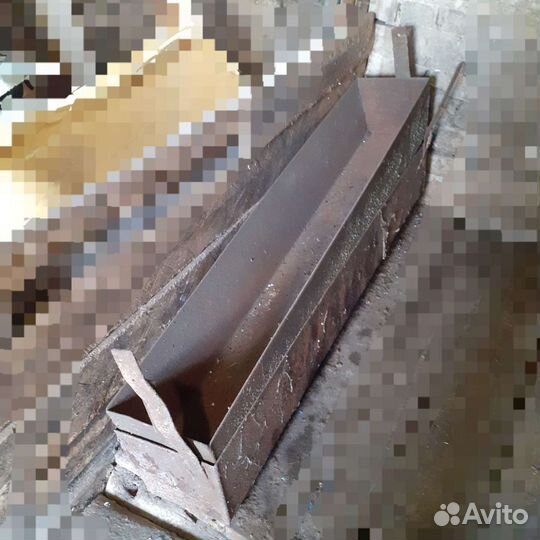 Кормушка для поросят/свиней