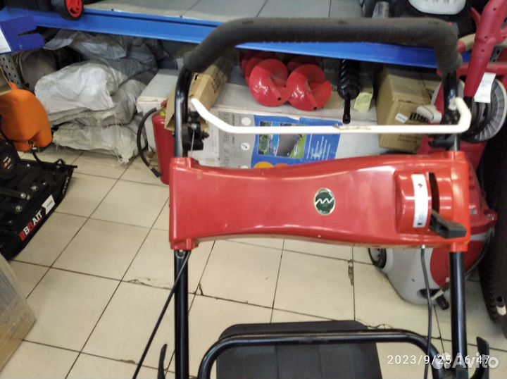 Газонокосилка бензиновая самоходная Honda