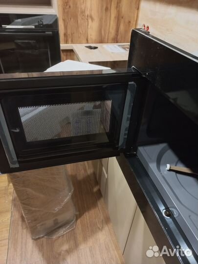 Продам встроенную микроволновую печь Bosh