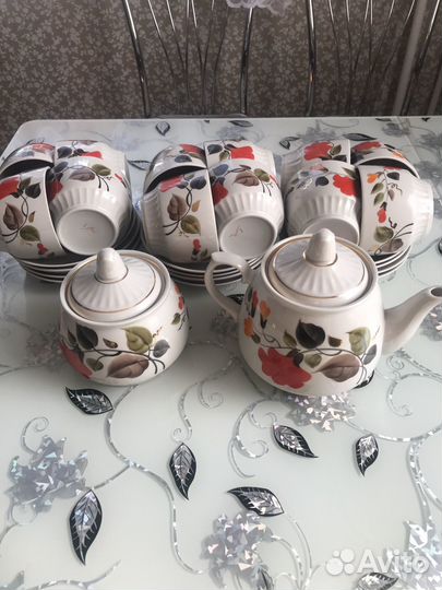 Сервиз чайный на 12 персон новый