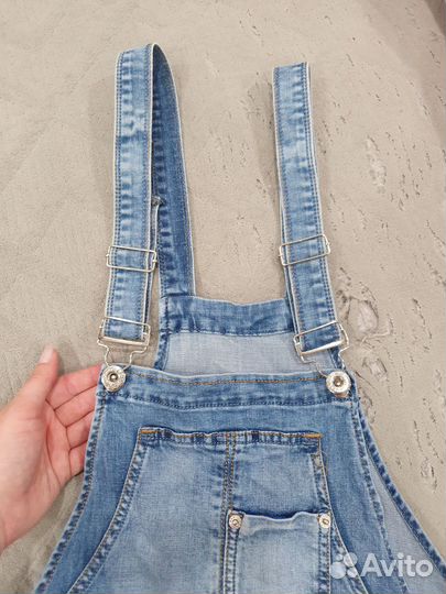 Джинсовый комбинезон
