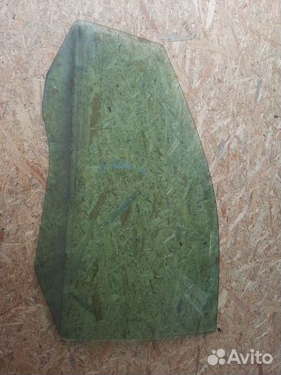 Стекло двери передней левой Chrysler Grand Voyager