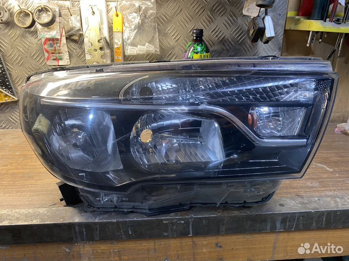 Фара правая LADA vesta