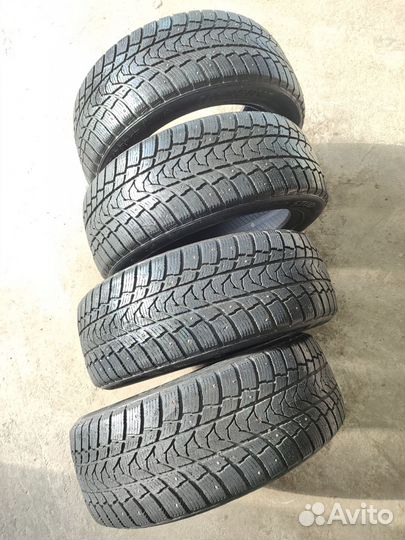 Minerva Eco Stud 215/55 R17 94