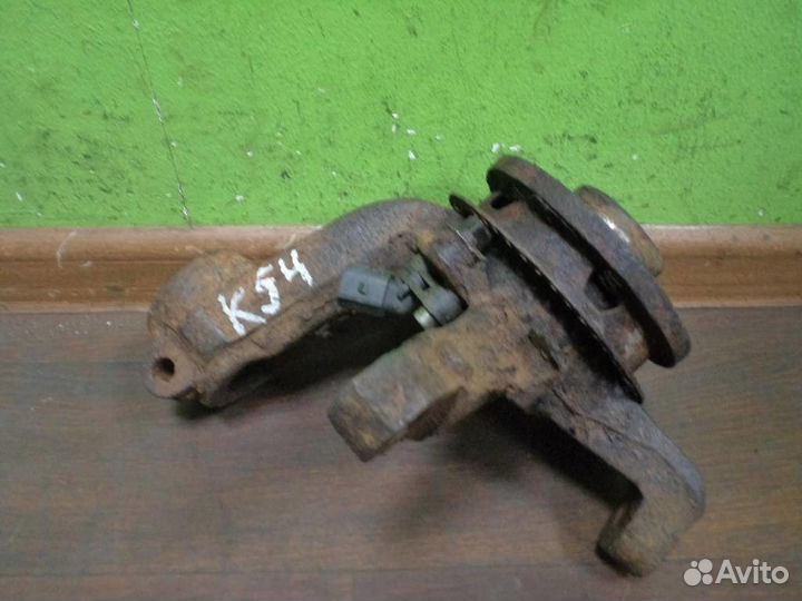 Кулак правый Ауди тт S3 Нью Битл Жук 8N0407256E