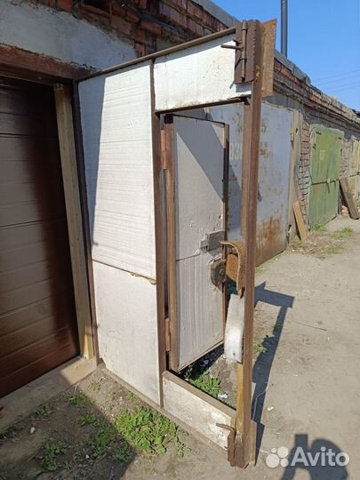 Ворота гаражные металлические бу