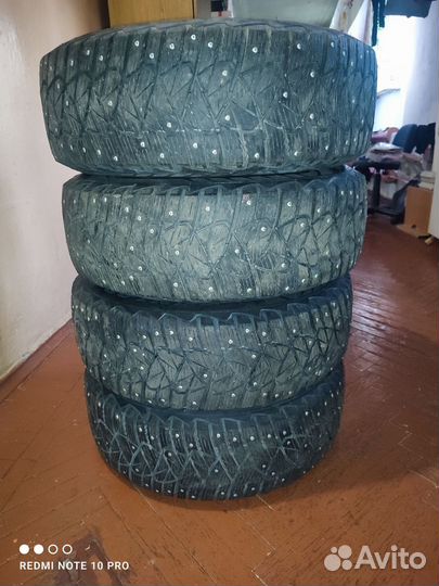 Dunlop Ice Touch 215/65 R16 98