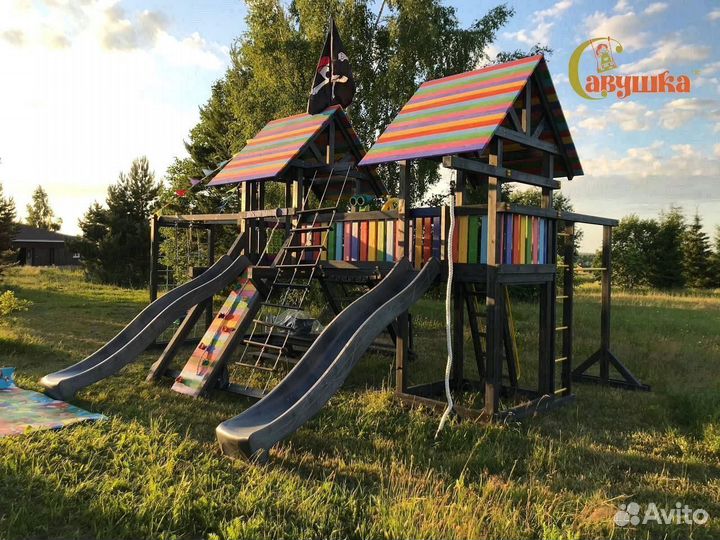 Игровая площадка для дачи с двумя качелями